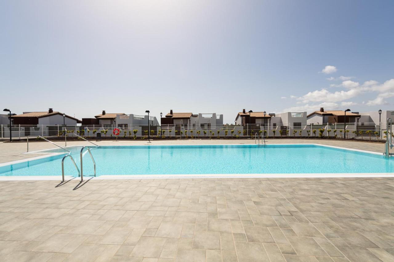 Homeforguest Apartamento En Residencia De Lujo Con Terraza Y Piscina La Guirra Kültér fotó