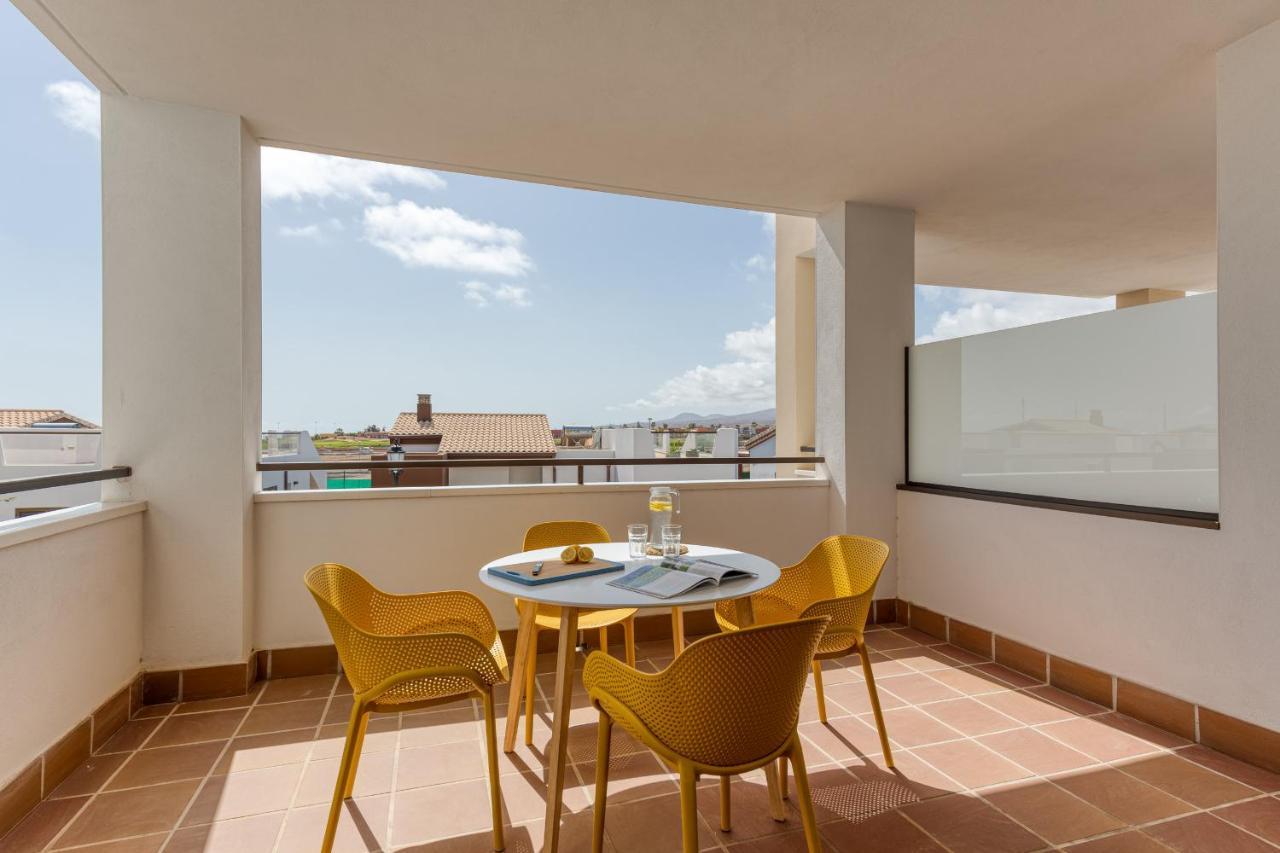 Homeforguest Apartamento En Residencia De Lujo Con Terraza Y Piscina La Guirra Kültér fotó